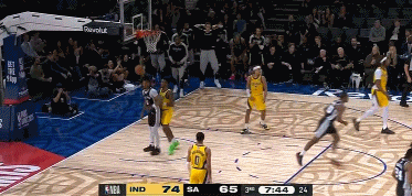 金年会金字招牌诚信至上小冲突🤜卡斯尔连续抢板放进 马瑟林背后上手推了一把吃到技犯