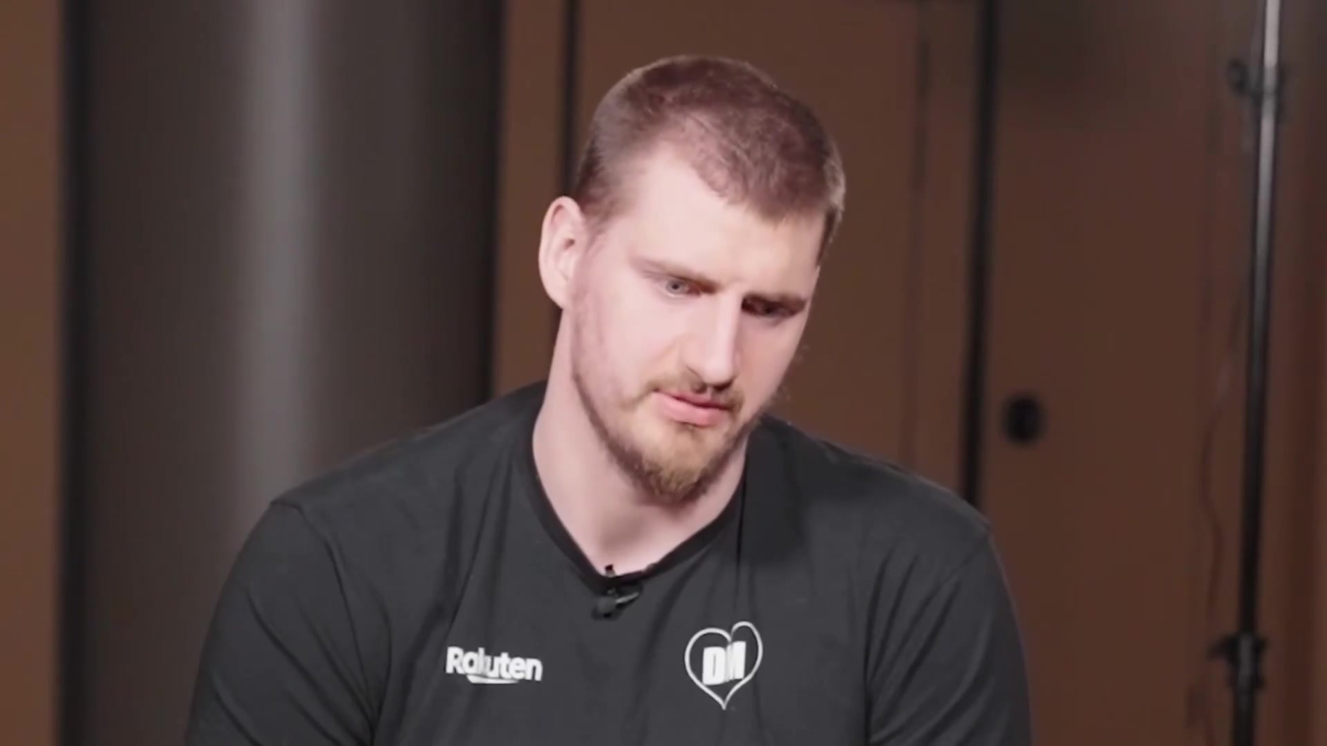 金年会体育约基奇：30岁太糟糕 去年最好回忆是儿子出生 新年期待孩子笑