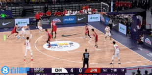 金年会金字招牌信誉至上手感不佳！徐杰4中1得到2分1篮板1助攻 前板+上篮是少有的亮点