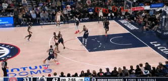 金年会节奏+手活儿！康宁汉姆连续迎着祖巴茨上篮得手 率队追分