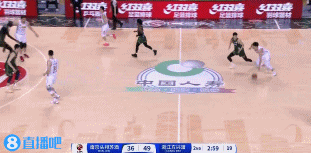 金年会金字招牌诚信至上一柱擎天！法尔翻江倒海制霸内线 暴扣&补篮&造杀伤