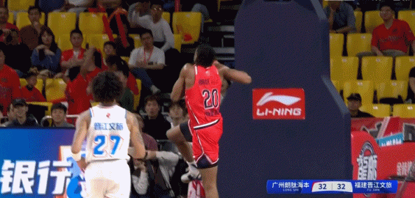 jinnianhui金年会这次选择正确！道格拉斯断球反击上演拉杆双手背扣！