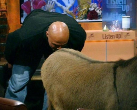 金年会金字招牌信誉至上学巴克利？朱开：iG不进世界赛，我就把这个驴屁股给他亲肿起来。