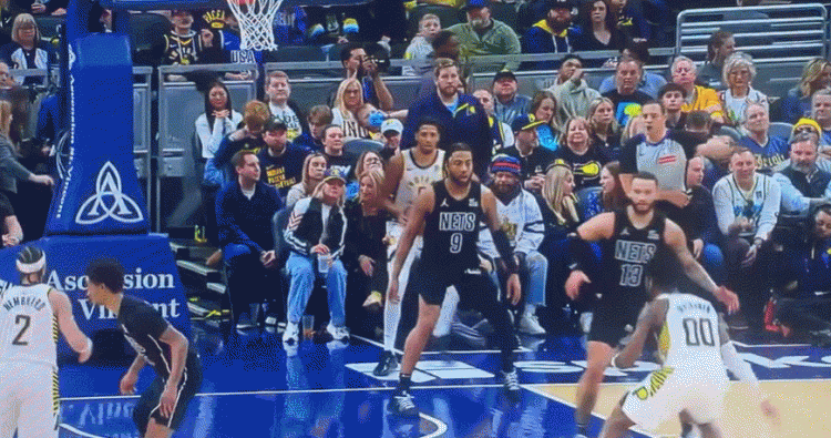 金年会金字招牌信誉至上哈利伯顿发球失误送自己三分！沃特福德：我不知道那个球是咋进的