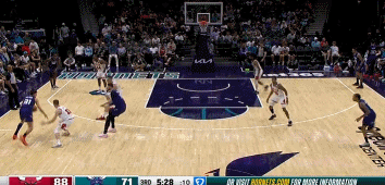 金年会金字招牌诚信至上不容易！努尔基奇内外开花连得5分 拿到18分创黄蜂生涯新高