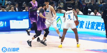 金年会金字招牌诚信至上一飞冲天！里勒抢断反击送妙传 朱松玮接球腾空暴起双手灌筐