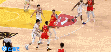 jinnianhui金年会要控制情绪啊！赵继伟上抢形成争球 孙铭徽和裁判激烈交流+吃T