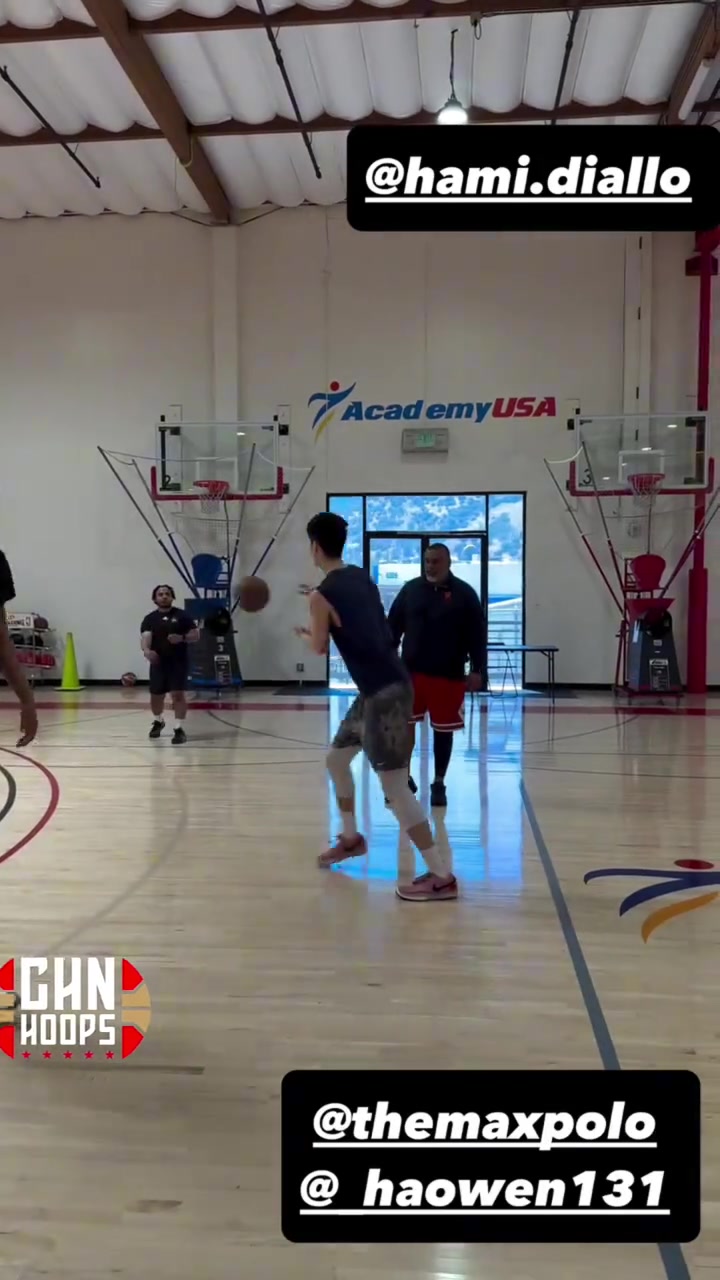 金年会看看效果！迪亚洛和郭昊文一起在洛杉矶特训